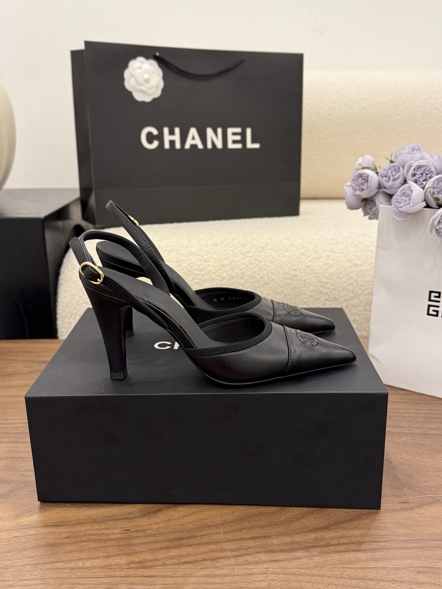 Women's high heels